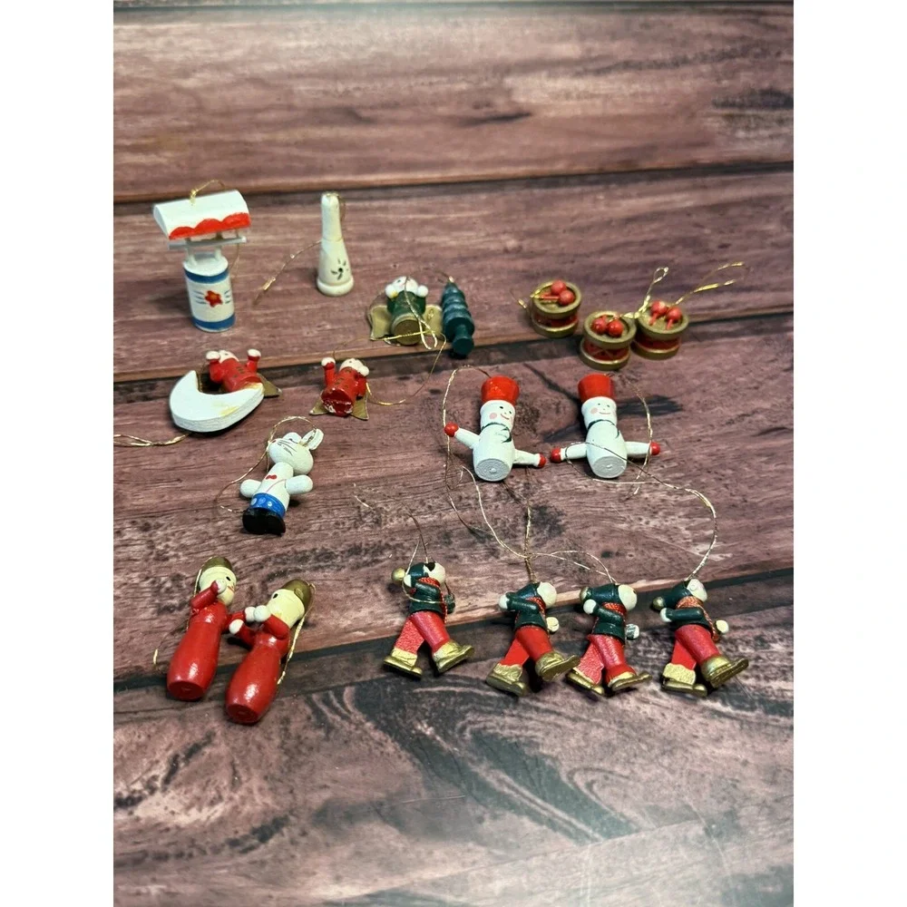 Wood Hand Crafted Vintage Christmas Ornaments Lot of 18 Mini Figurines
